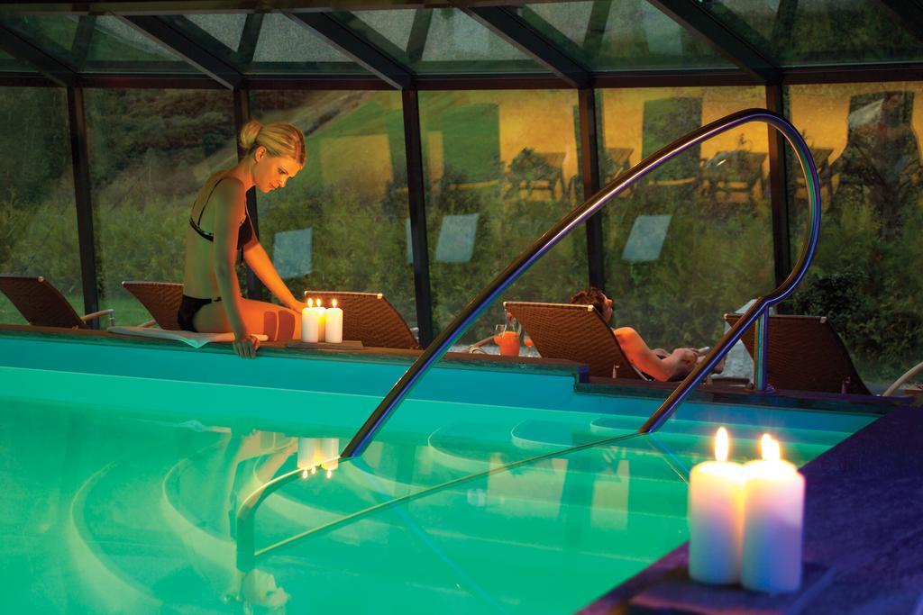 Hotel Rovanada Wellness & Bergnatur Vals Kültér fotó