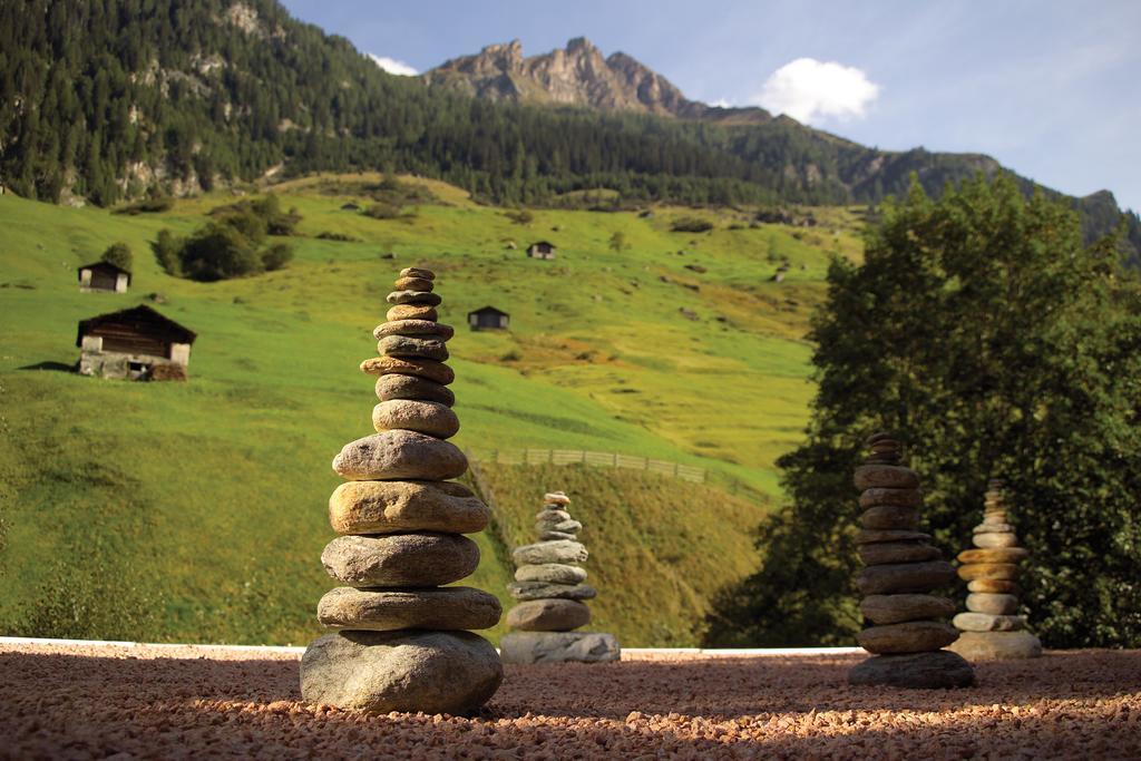 Hotel Rovanada Wellness & Bergnatur Vals Kültér fotó