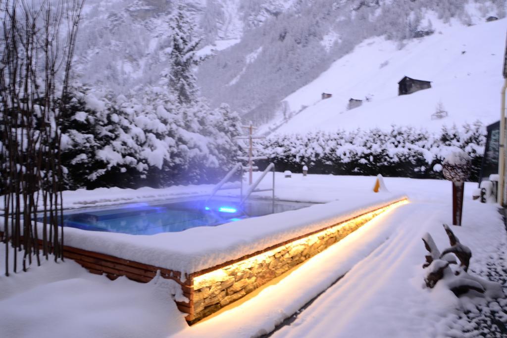 Hotel Rovanada Wellness & Bergnatur Vals Kültér fotó