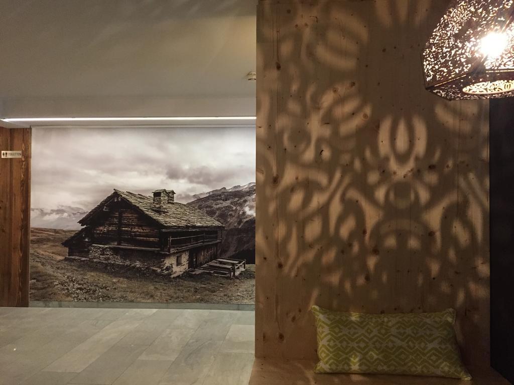 Hotel Rovanada Wellness & Bergnatur Vals Kültér fotó